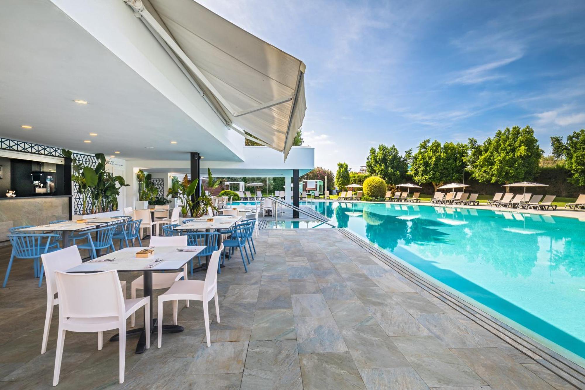 Barcelo Renacimiento Hotel